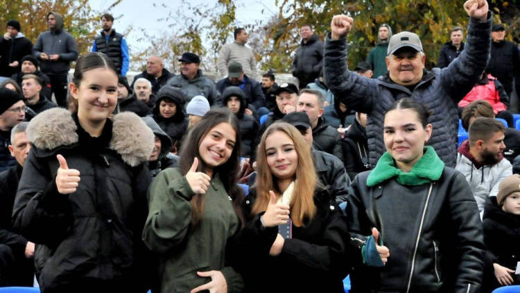 Unde mergem în weekend să privim fotbal