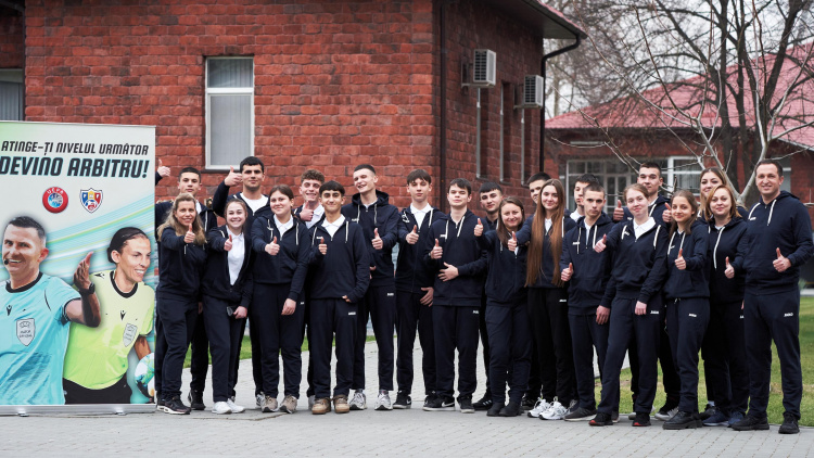19 tineri sub 18 ani își fac debutul în arbitrajul moldovenesc