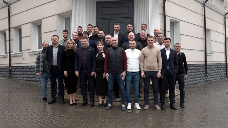 22 de tehnicieni au primit diplome de licență UEFA PRO