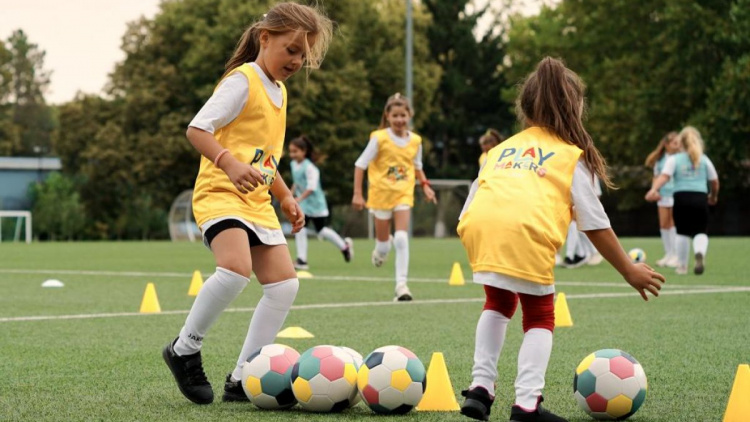 Înscrieri în programul Playmakers!