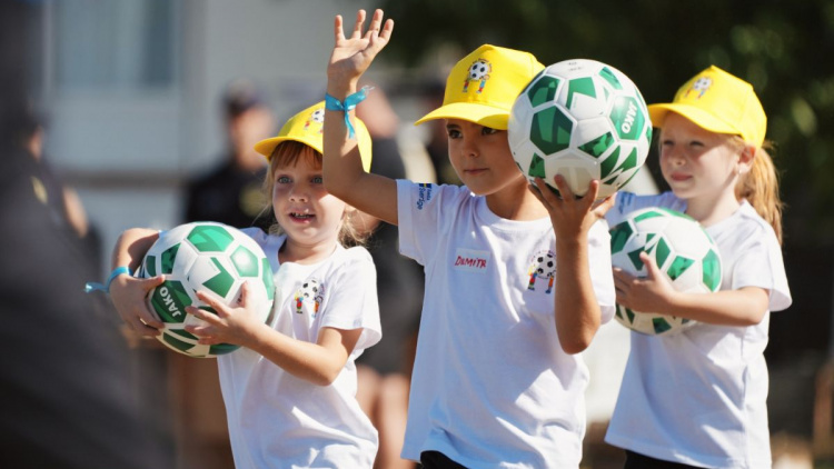 A început înscrierea la Grassroots Week – cel mai mare festival fotbalistic din Europa!