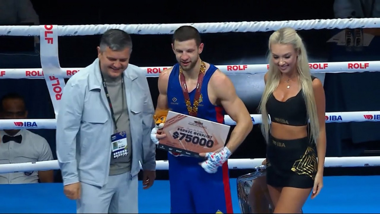 Alexandru Paraschiv, bronz la Campionatul Mondial de box