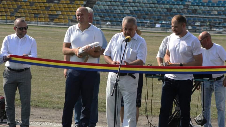 ARF Anenii Noi. Teren de fotbal mare inaugurat cu suportul FMF
