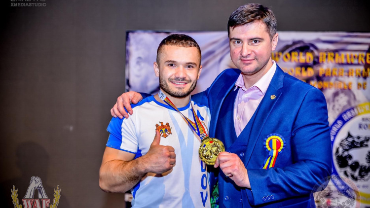 Aur în a șaptea zi de armwrestling la Cluj-Napoca