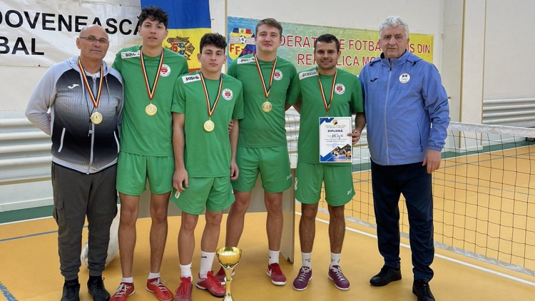 Campionatul Național la fotbal – tenis și-a desemnat câștigătorii printre seniori și juniori