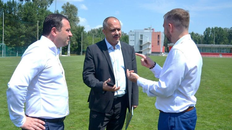 Consilierul președintelui țării, Corneliu Popovici salută reluarea activității fotbalistice


