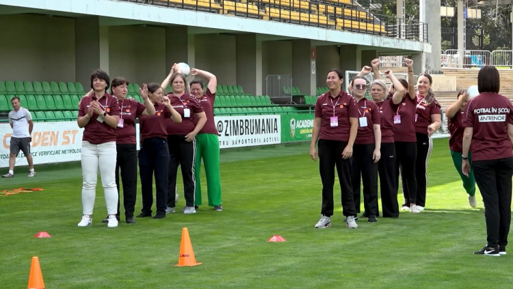 Cursuri pentru educatorii din proiectul “Fotbal în Grădinițe”
