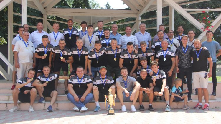 FCM Ungheni a primit medaliile și cupa pentru titlul de campioană a Diviziei B, seria Nord