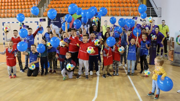 FMF și Moldtelecom au organizat o acțiune dedicată Zilei internaționale a copilului 