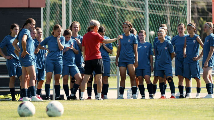 Fotbal feminin WU17. Imagini de la primele antrenamente ale naționalei înainte de meciurile amicale cu România