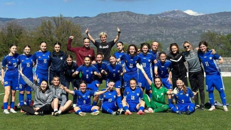 Fotbal feminin WU17. Stagiu de pregătire cu două meciuri amicale contra României
