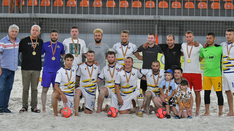 Fotbal pe plajă. FC Tinerețea Suruceni câștigă în premieră Cupa Moldovei!