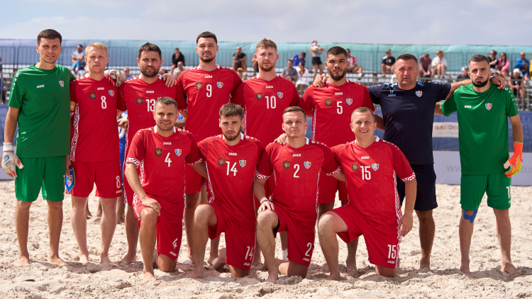 Fotbal pe plajă. Moldova a bătut Franța cu 4-3