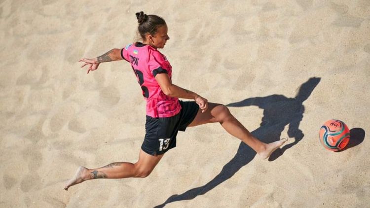 Irina Topal este prima jucătoare din Moldova care a marcat în Liga Campionilor la fotbal pe plajă