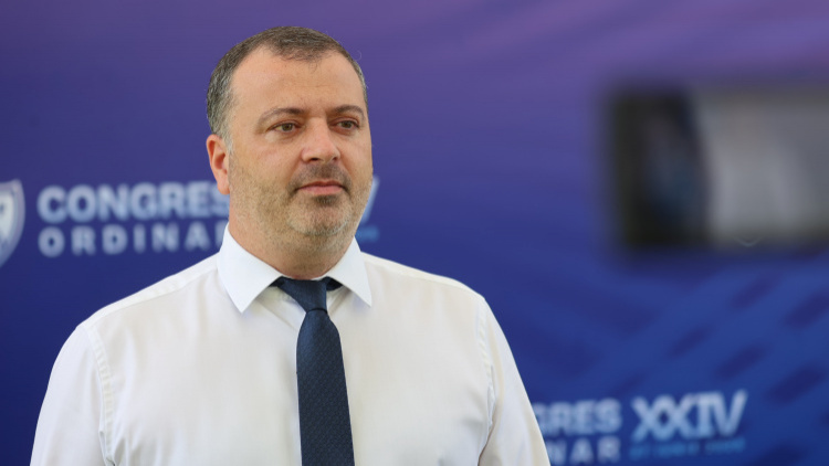 La mulți ani, Leonid Oleinicenco!