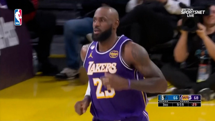 LeBron James continuă să doboare recorduri