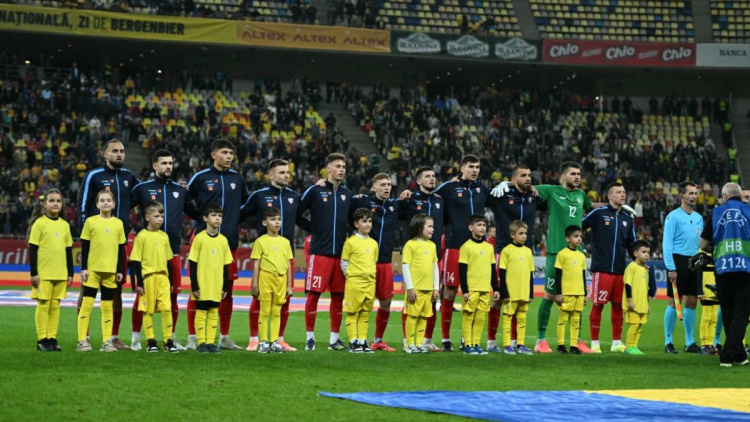 Lilian Popescu a debutat 9 "tricolori" în cele 4 meciuri din mandatul său