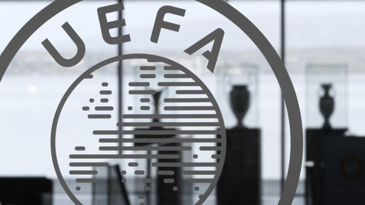 UEFA studiază posibilitatea de a permite accesul spectatorilor la meciurile din cupele europene