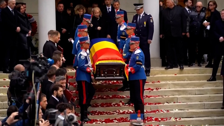 Mircea Lucescu, condus pe ultimul drum