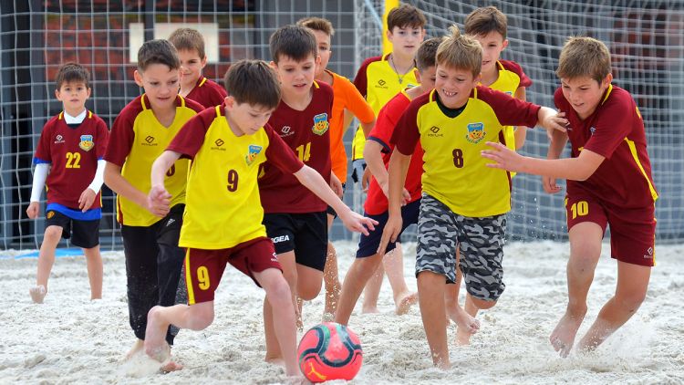Noi activități în cadrul Școlii Sportive Specializate de Fotbal pe Plajă