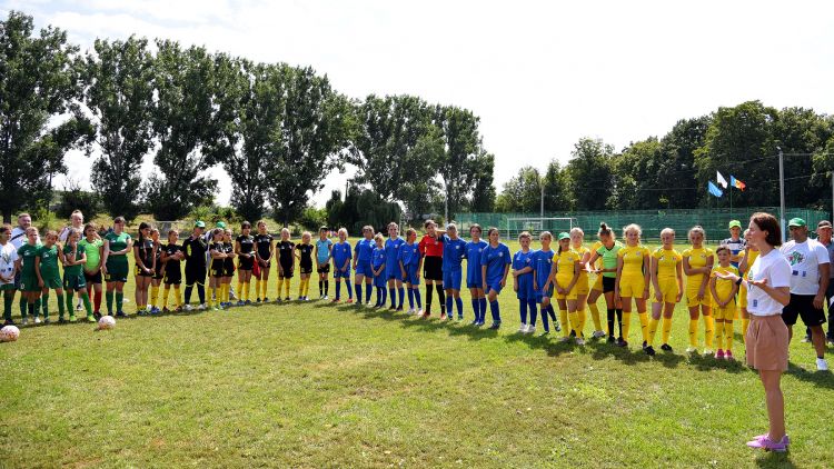 Prima etapă a festivalului fotbalistic „Două maluri - o singură echipă”