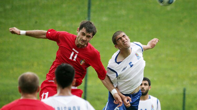 Retro Fotbal. Naționala a terminat la egalitate cu azerii acum 10 ani