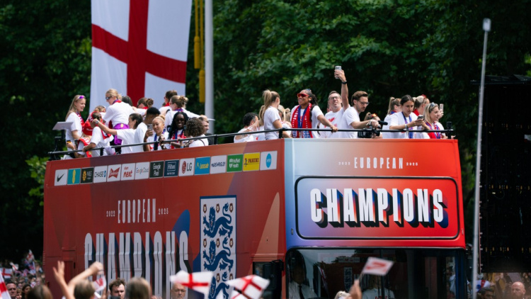 Sărbătoare la Londra