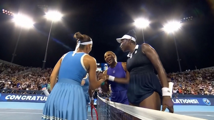 Surorile Williams au jucat din nou împreună după 4 ani