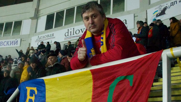 Tribuna fanilor. Adrian Bucur, unul dintre cei mai activi suporteri ai Naționalei Moldovei