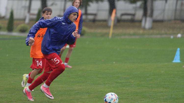 U15. Juniorii în pregătiri pentru Turneul de Dezvoltare UEFA din Bulgaria
