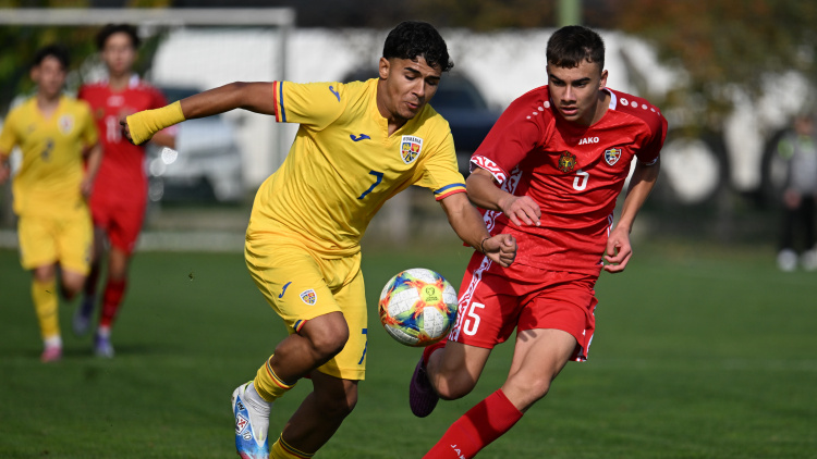 U15.  Moldova a cedat în amicalul cu România