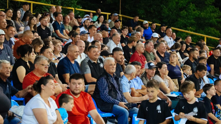 Unde mergem în weekend să privim fotbal