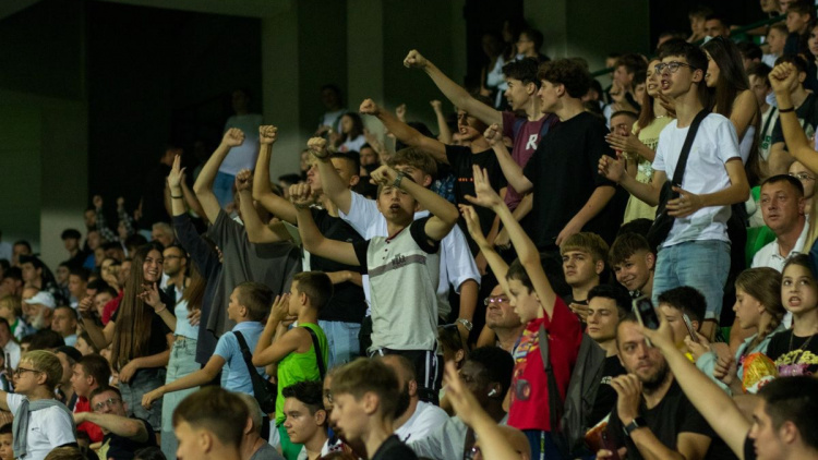 Unde mergem în weekend să privim fotbal
