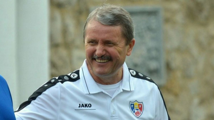 Vladimir Antonov, observator de arbitri UEFA la un meci din turul 3 preliminar al Ligii Campionilor